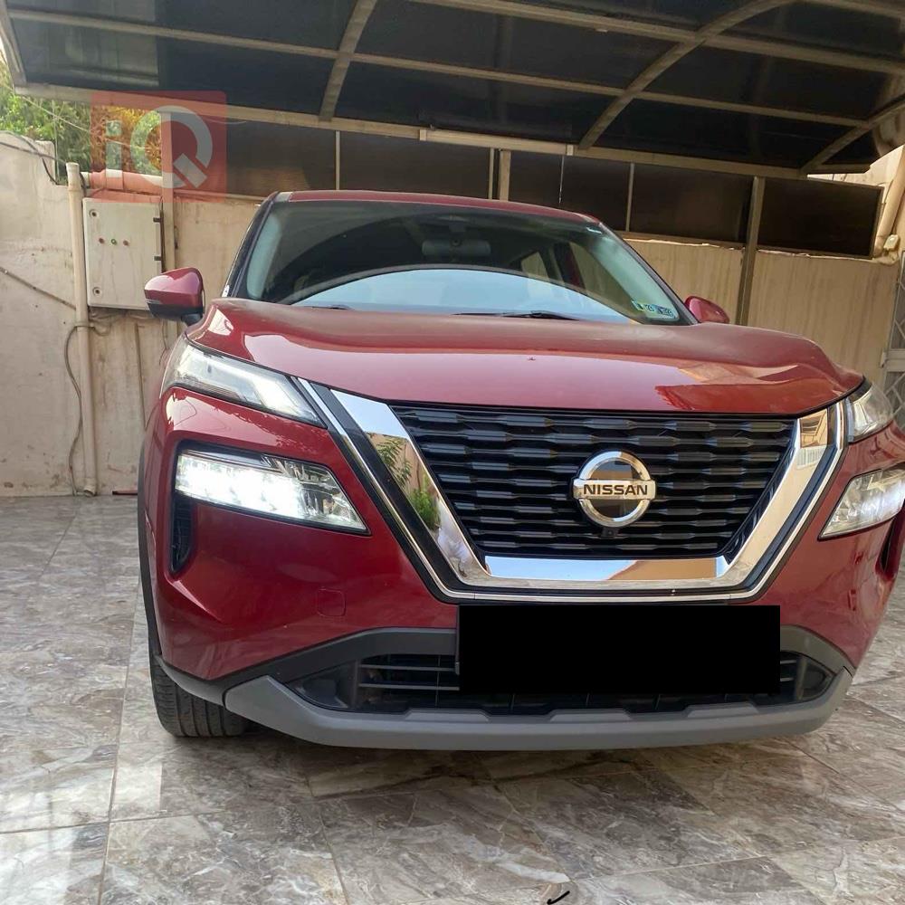نيسان روج